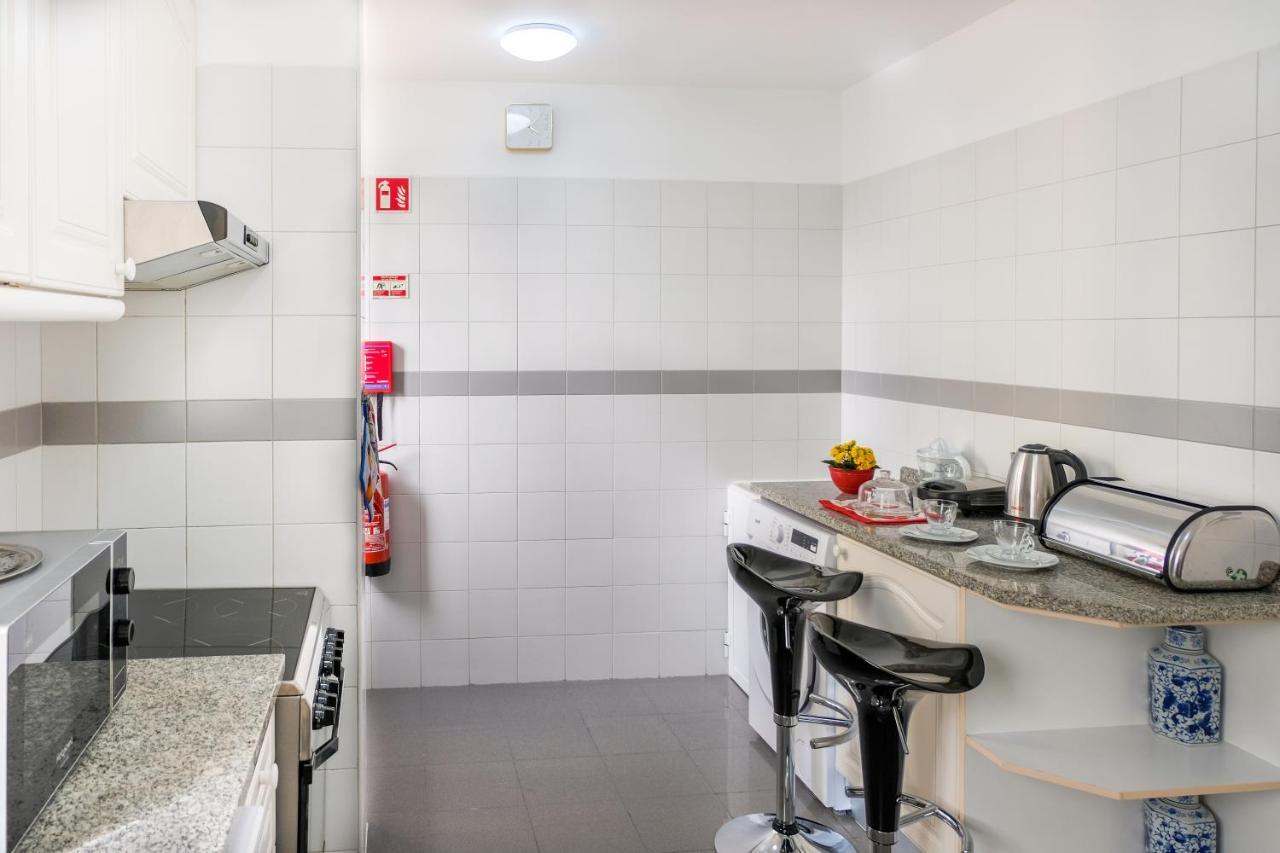 Modern & Spacious Sea View Flat For Lovely Vacation Caniço Exteriör bild